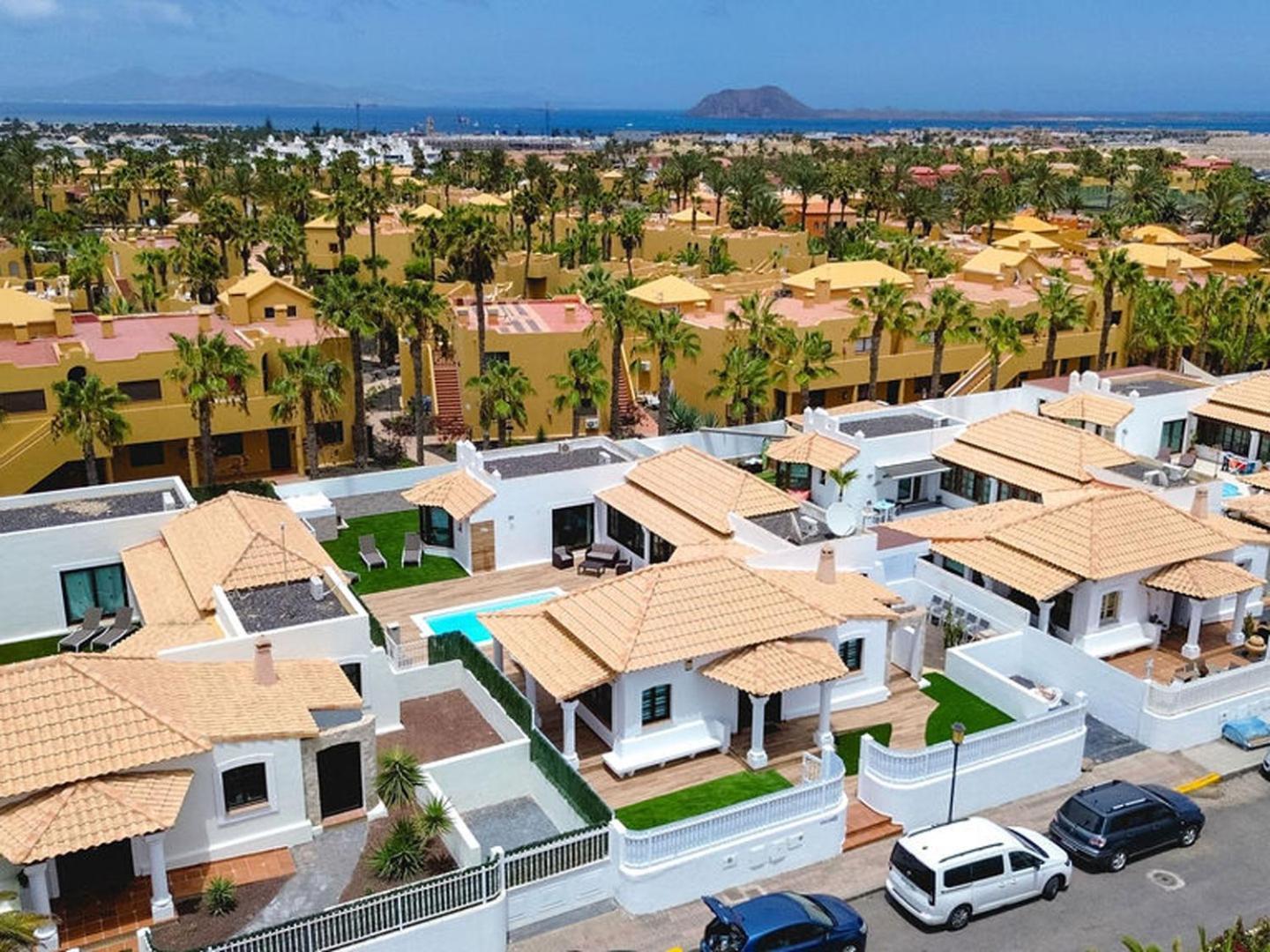 Villa Relax Deluxe Private Pool Corralejo By Holidays Home Экстерьер фото